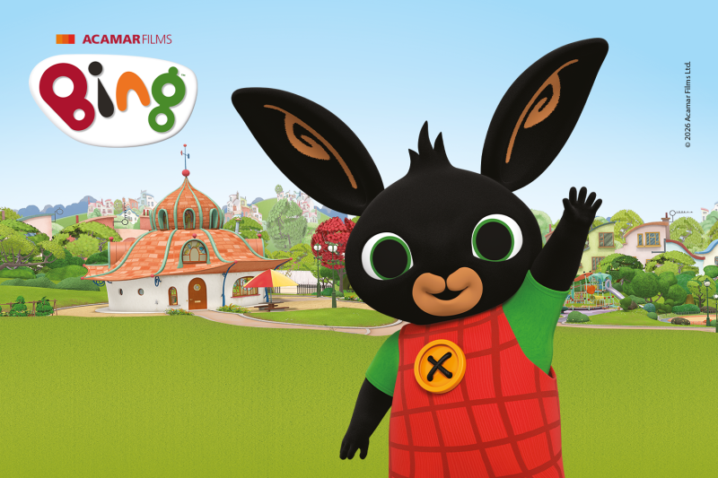 Dzień dziecka w M1 Radom. Królik BING z bajki animowanej.